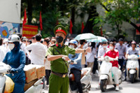 Công an Hà Nội làm 