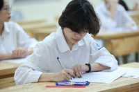 Những hình ảnh nghiêm ngặt trong phòng thi tốt nghiệp THPT 2023