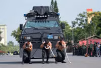 Mãn nhãn những pha biểu diễn võ thuật của Cảnh sát cơ động