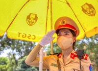 Lực lượng Công an căng mình dưới nắng nóng gần 50 độ C đảm bảo an toàn tuyệt đối kỳ họp Quốc hội 