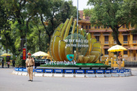 Lực lượng Công an căng mình dưới nắng nóng gần 50 độ C đảm bảo an toàn tuyệt đối kỳ họp Quốc hội 