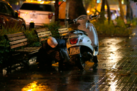 Nút giao Lý Thường Kiệt - Phan Bội Châu biến thành ‘sông’ sau trận mưa lớn