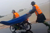 Điểm tựa của người dân vùng lũ