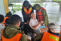 Điểm tựa của người dân vùng lũ