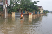 Điểm tựa của người dân vùng lũ