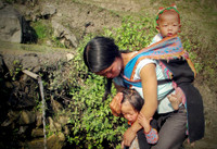 Ngắm 30 tác phẩm về tình mẫu tử của phụ nữ Việt Nam qua triển lãm ảnh 