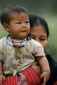 Ngắm 30 tác phẩm về tình mẫu tử của phụ nữ Việt Nam qua triển lãm ảnh 