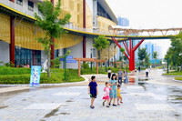 Trẻ em thích thú vui chơi, trải nghiệm tại Cung Thiếu nhi