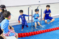 Trẻ em thích thú vui chơi, trải nghiệm tại Cung Thiếu nhi