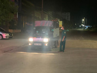 [Ảnh] 'Sắc nắng' trắng đêm bám chốt, ngăn Covid-19 xâm nhập