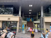 [Ảnh] Phong tỏa tạm thời ngân hàng Vietinbank 25 Lý Thường Kiệt