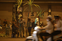 Người dân Thủ đô mua mía lộc, túi muối cầu may đầu năm mới