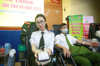 Những nữ Công an Hà Nội xinh đẹp, hiến máu hưởng ứng Chương trình 'Chủ nhật đỏ'