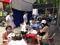 [Ảnh] Xuyên đêm bám chốt phòng dịch, siết chặt địa bàn, xử lý nghiêm trường hợp vi phạm