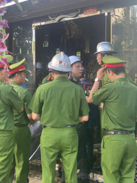 Những hình ảnh trong vụ cháy quán karaoke khiến 3 người lính cứu hỏa hy sinh