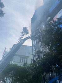 Những hình ảnh trong vụ cháy quán karaoke khiến 3 người lính cứu hỏa hy sinh