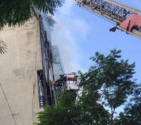 Những hình ảnh trong vụ cháy quán karaoke khiến 3 người lính cứu hỏa hy sinh