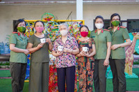 Trung thu sớm với trẻ mồ côi Hà Cầu