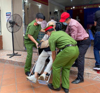 [Ảnh] Xúc động hình ảnh lực lượng Công an Thủ đô trong ngày bầu cử