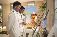 Triển lãm ảnh “Tự hào tuổi trẻ công an Thủ đô”
