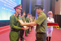 Triển lãm ảnh “Tự hào tuổi trẻ công an Thủ đô”