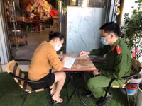 Lực lượng Công an chấn chỉnh cơ sở kinh doanh dịch vụ chấp hành các quy định phòng dịch Covid-19
