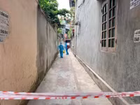 [Ảnh] Phong tỏa, lấy mẫu xét nghiệm cho người dân tại các xã ở huyện Thạch Thất