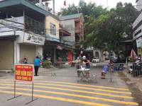 [Ảnh] Phong tỏa, lấy mẫu xét nghiệm cho người dân tại các xã ở huyện Thạch Thất