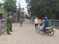 [Ảnh] Phong tỏa, lấy mẫu xét nghiệm cho người dân tại các xã ở huyện Thạch Thất