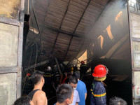 [Ảnh] Cận cảnh hiện trường vụ cháy nhà xưởng ở huyện Thạch Thất