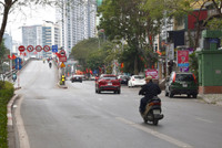 Giảm 'nhiệt' các 'điểm nóng' giao thông ở Hà Nội trong chiều 30 Tết