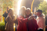 Người dân Hà Nội đi chùa cầu an trong đêm giao thừa