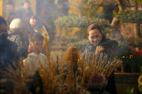 Người dân Hà Nội đi chùa cầu an trong đêm giao thừa