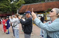 Văn Miếu - Quốc Tử Giám thu hút du khách những ngày đầu Xuân