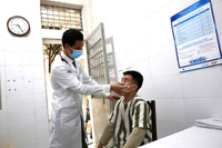 Những thầy thuốc mang màu áo xanh của Công an Hà Nội 