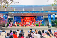 Học sinh Hà Nội sôi nổi tham gia ngày hội chào xuân 