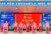 Học sinh Hà Nội sôi nổi tham gia ngày hội chào xuân 