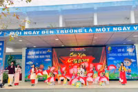 Học sinh Hà Nội sôi nổi tham gia ngày hội chào xuân 