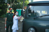 Chốt kiểm soát dịch Covid-19 tại cửa ngõ Hà Nội