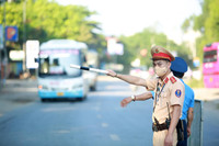 Chốt kiểm soát dịch Covid-19 tại cửa ngõ Hà Nội