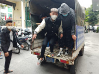 Cận cảnh hơn 40 thanh, thiếu niên 'đầu trần' đi xe không biển bị Cảnh sát 141 hóa trang phát hiện, xử lý