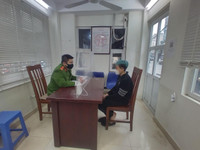 Cận cảnh hơn 40 thanh, thiếu niên 'đầu trần' đi xe không biển bị Cảnh sát 141 hóa trang phát hiện, xử lý