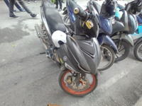 Cận cảnh hơn 40 thanh, thiếu niên 'đầu trần' đi xe không biển bị Cảnh sát 141 hóa trang phát hiện, xử lý