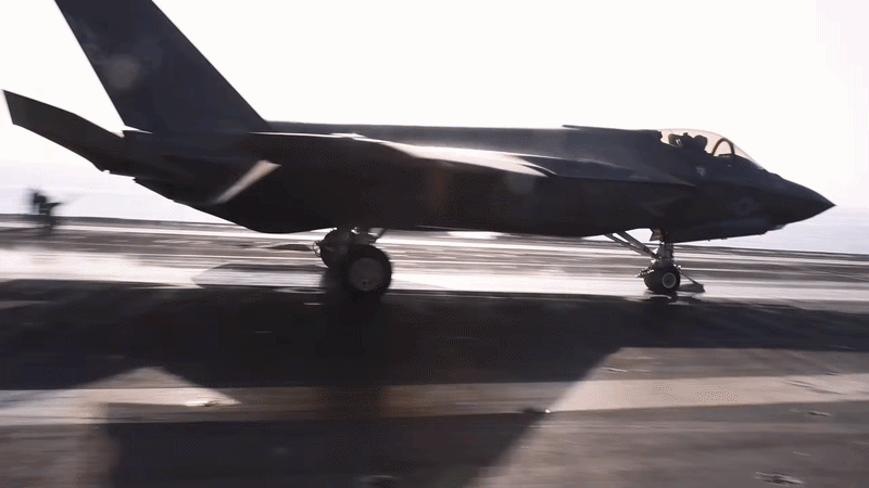 aircraftlaunchfromtheflightdeckofnimitz-classaircraftcarrierussabrahamlincolncvn72insupportofoperationepicfury-ezgifcom-video-to-gif-converter-2.gif