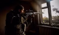 [ẢNH] Ukraine tố lính bắn tỉa Nga tới Donbass, Moscow phủ nhận hoàn toàn