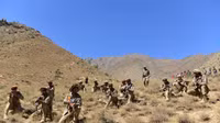 [ẢNH] Vì sao phe kháng chiến Afghanistan nhanh chóng bị Taliban dồn đến đường cùng?