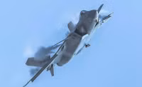 [ẢNH] Ngoai trừ động cơ, J-20 Trung Quốc vượt Su-57 Nga ở các thông số còn lại?