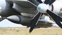 Khoảnh khắc tên lửa Kh-22 Nga lao xuống thành phố miền trung Ukraine