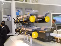 [ẢNH] Airbus biến loại vận tải cơ Việt Nam đang sở hữu thành cường kích hạng nặng