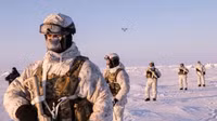 Súng máy huyền thoại PKM Liên Xô theo chân lính Nga tới Bắc Cực